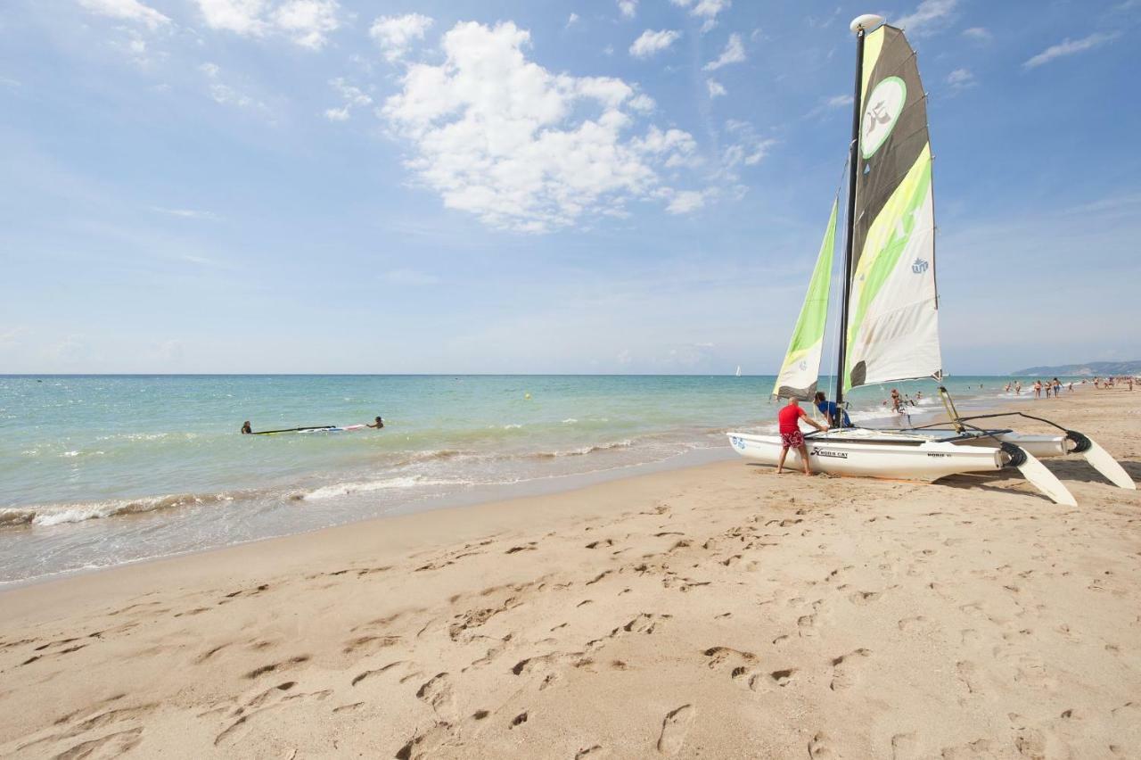 White Sea By Seasidehomes Castelldefels Exteriör bild